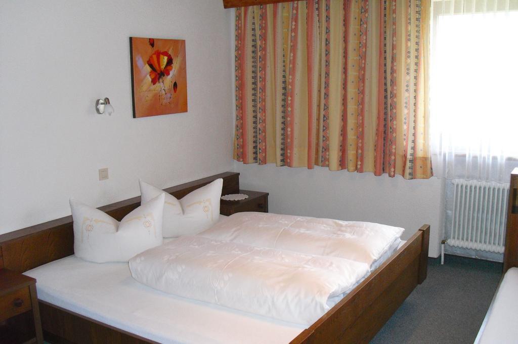 Ferienwohnung Reinstadler Jerzens Bilik gambar